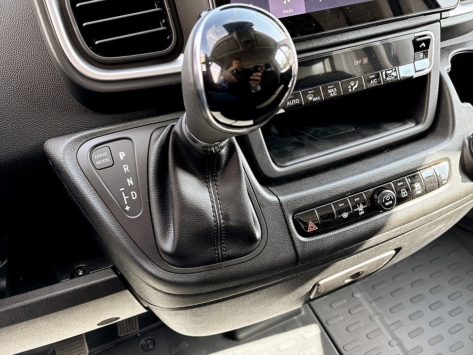 Bild på Citroën Jumper VS&L L4200 180hk Aut - OMGÅENDE LEVERANS!