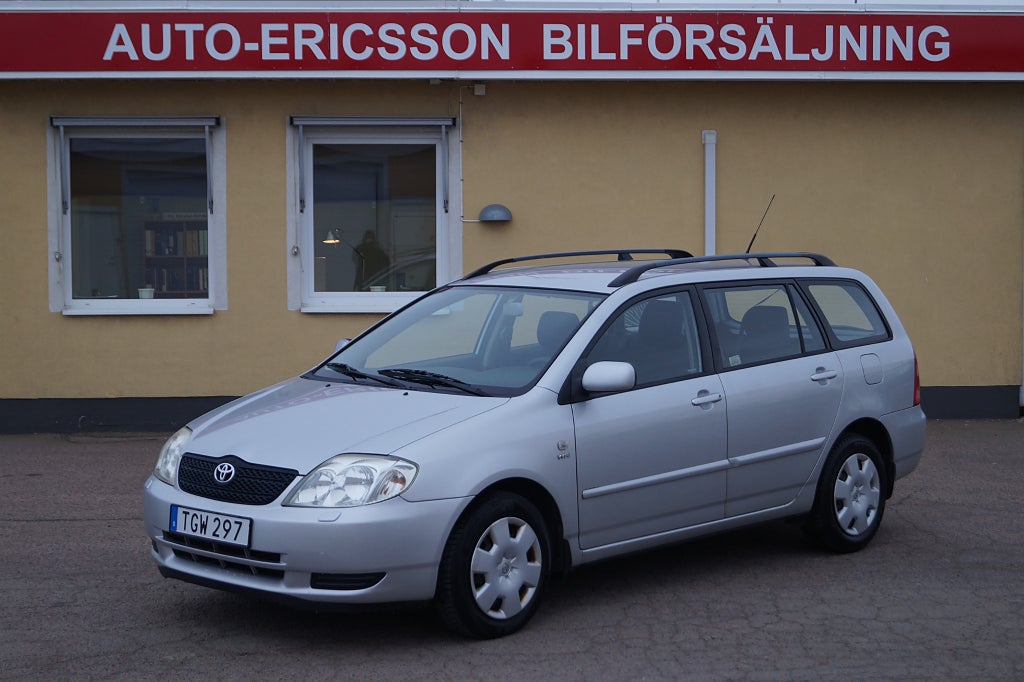 Toyota Corolla Kombi 1.6 Nybesiktigad lågmilare!