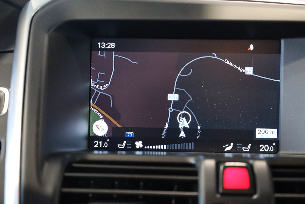 Volvo XC60 D4 Aut Summum Pano Drag Navi Keyless Värmare 2015