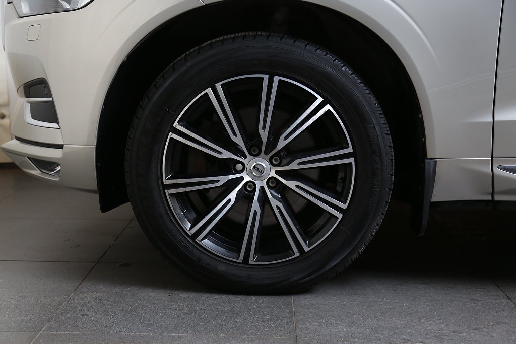 Volvo XC60 T5 250hk Inscription Aut Kamera Skinn Elstol VOC Drag 2018