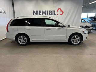Volvo V50 2.0 D Summum S&Vdäck/M-värm/Drag/Sensorer/Xtraljus