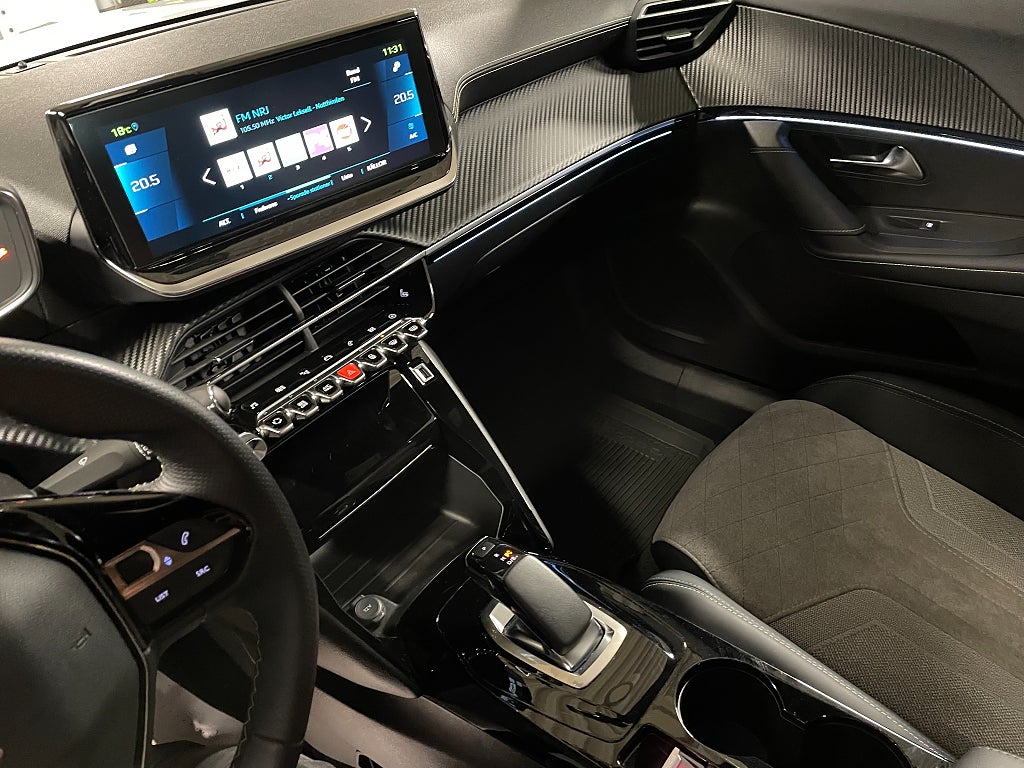 Bild på Peugeot E-2008 GT Electric 136hk, Back-kamera