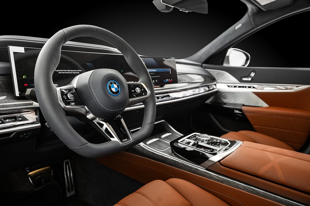 BMW i7 2023 - miniatyr 24