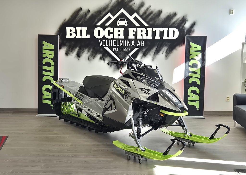 Arctic Cat Mountain Cat M8000 154" A1