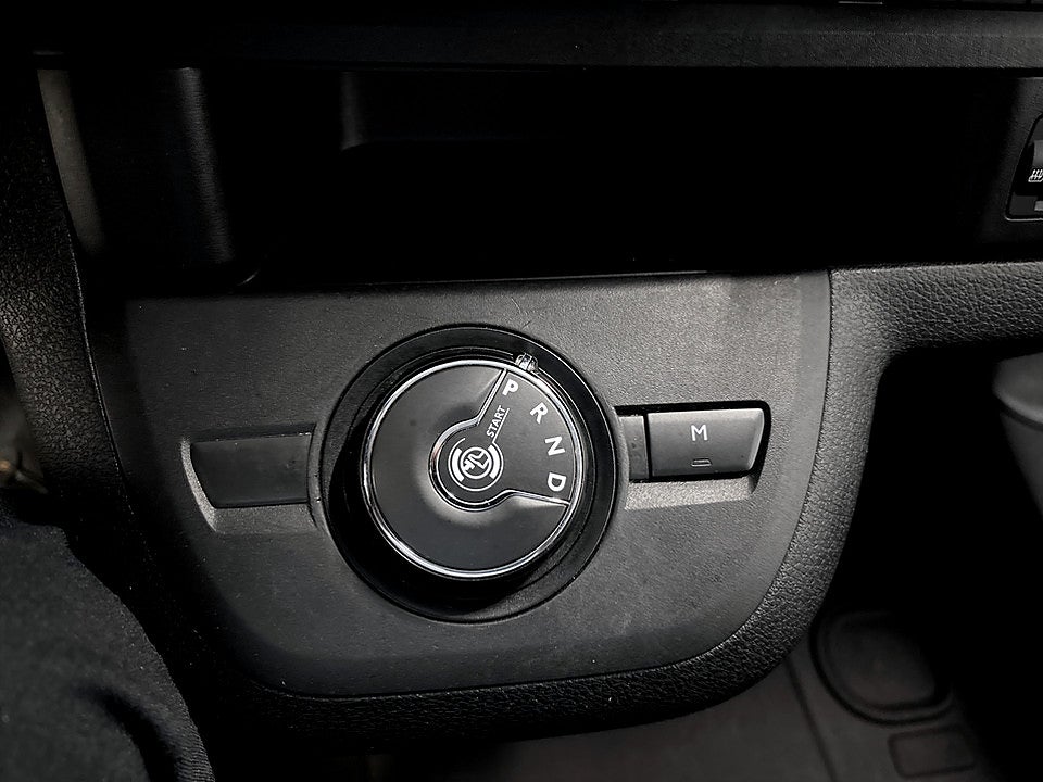 Bild på Opel Vivaro Business 2.0 BHDi 145hk Aut L3 WEBASTO B-KAMERA DRAG