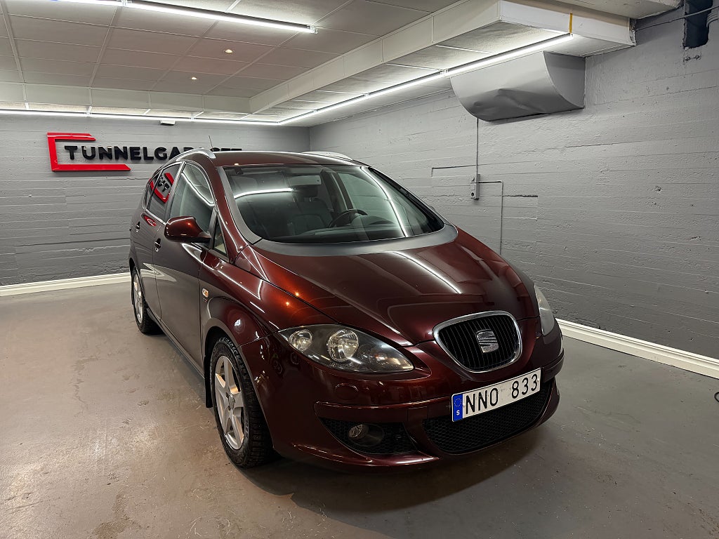 Seat Altea XL 2.0 TDI DPF Automat Dragkrok Nybesiktigad Nyservad