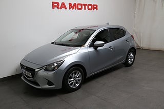 Halvkombi Mazda 2 1 av 25