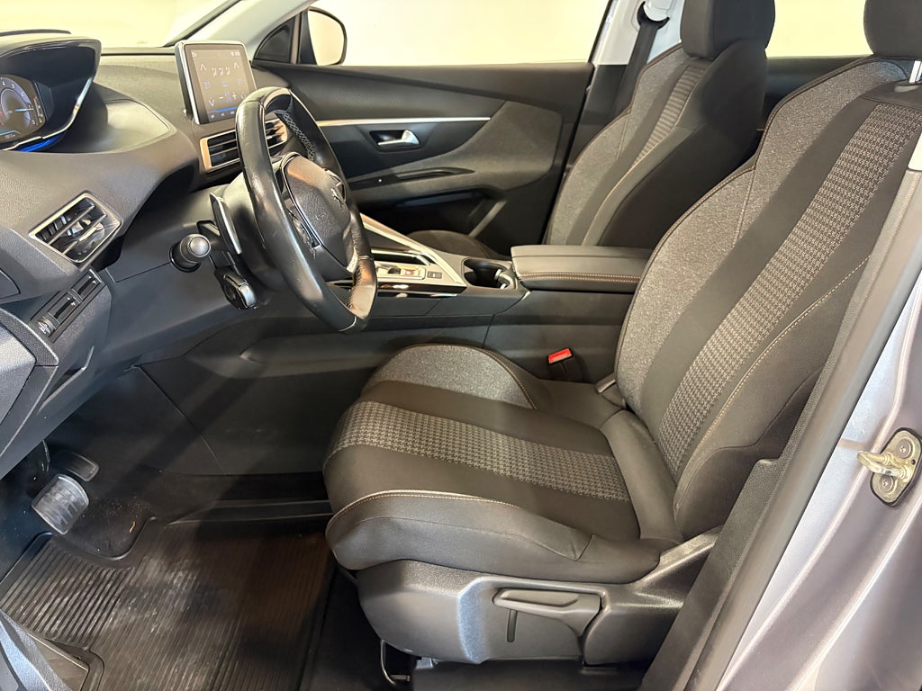 Peugeot 3008 1.2 PureTech 130 EAT Active SoV HjulEuro 6 thumbnail