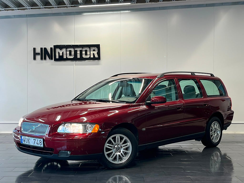 Volvo V70 2.4 Kinetic |1Ägare|LågMil|NyServ|ToppSkick|