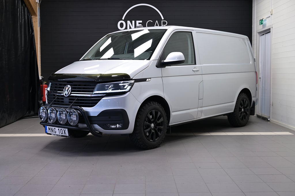 Volkswagen Transporter T30 2.0 TDI 4Motion MOMS Adaptiv Skinn Kamera Värmare