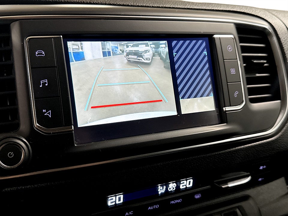 Bild på Peugeot e-Expert PRO+ L2 75kWh Aut INREDNING SKYDDSKLÄDSEL BACKKAMERA