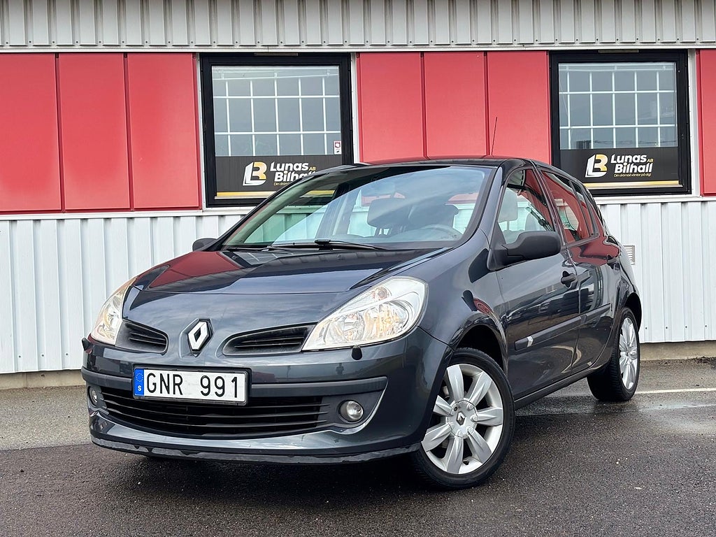 Renault Clio 5-dörrars Halvkombi 1.2 TCe Euro4/Ny bes/Ny bytt Kamrem