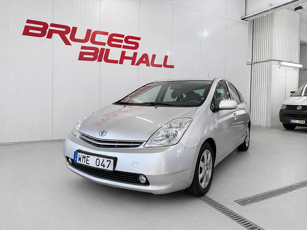 Toyota Prius 1.5 VVT-i + 3CM CVT 