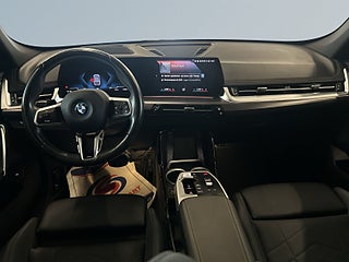 BMW iX1 xDrive30 M Sport S&V-hjul/H/K/Drag/360/HuD/Navi/MOMS