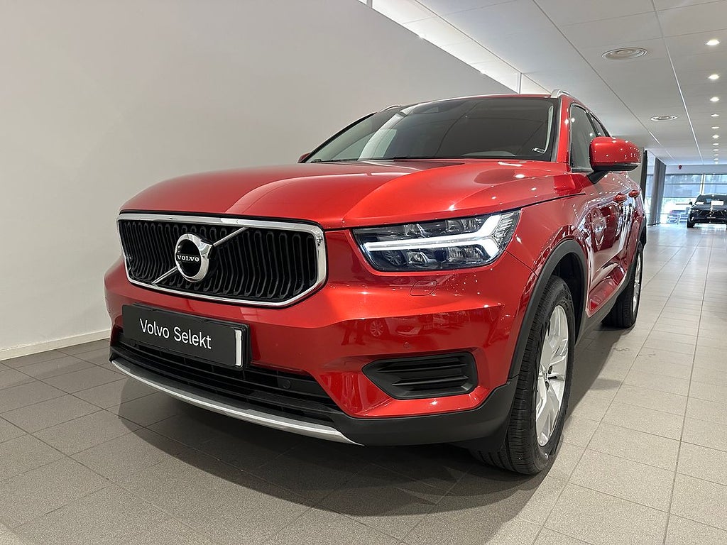 Volvo XC40 T2 FWD Momentum / Navigation / Backkamera / Se...