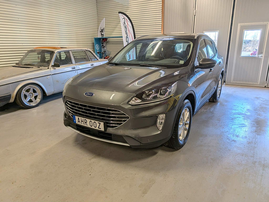 Ford Kuga Plug-In Hybrid E-CVT Navigation, Backkamera, 1500 Mil!