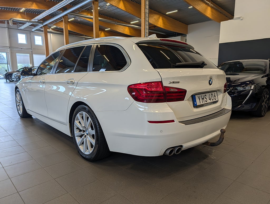 BMW 520d 190hk xDrive Touring Steptronic/Panorama/ NAV/Läder