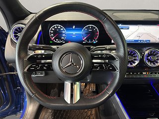 SUV Mercedes-Benz GLB 8 av 14