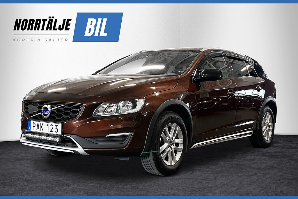 Volvo V60 Cross Country D3 150 HK KINETIC DRAG D-VÄRM KAMREM BYTT BLUETOOTH PDC