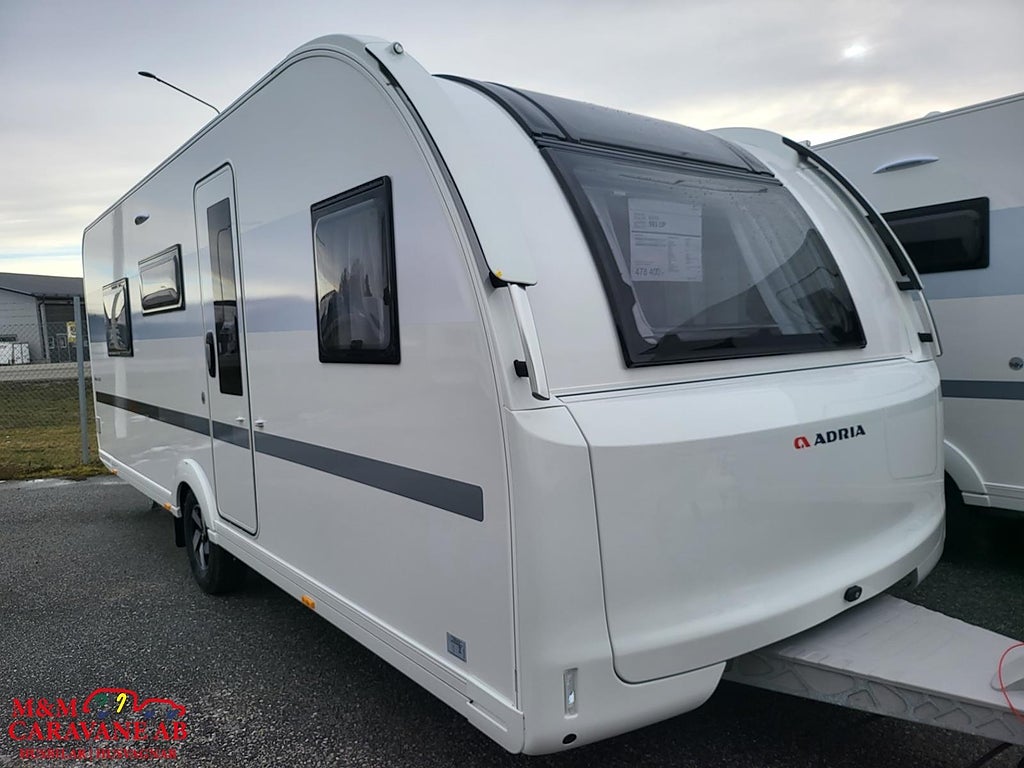 Adria Adora 593 UP Queenbed