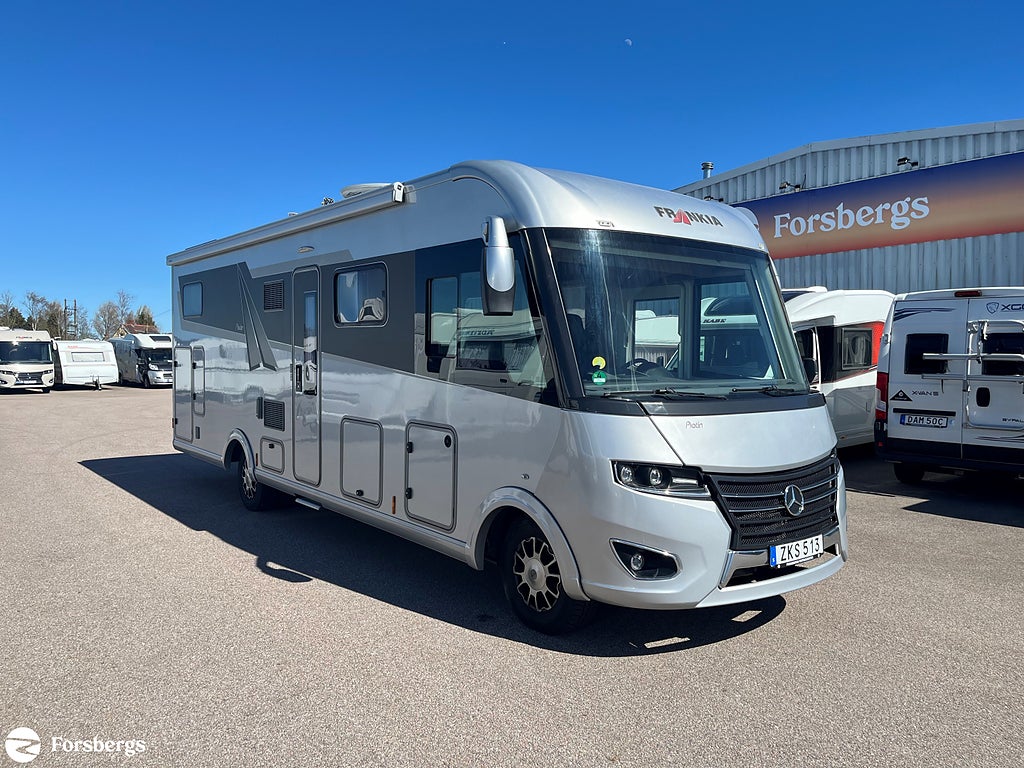Frankia PLATIN 8400 GD - Mercedes / Hydrauliska stödben / AC