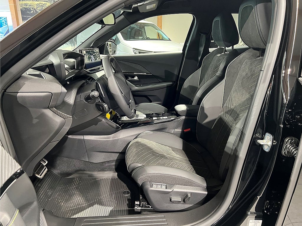 Bild på Peugeot 2008 GT PureTech 130hk Aut - KAMPANJ! PRIVATLEASA FRÅN 12 MÅN