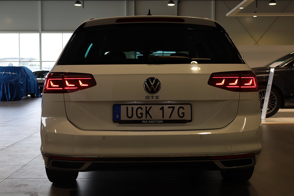 Volkswagen Passat GTE 218hk Executive / Business / Värmare / Navi 2022