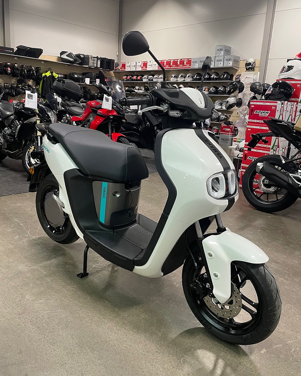 Yamaha NEOS EL MOPPE DUAL BATTERY 20 mil utt. 2023 