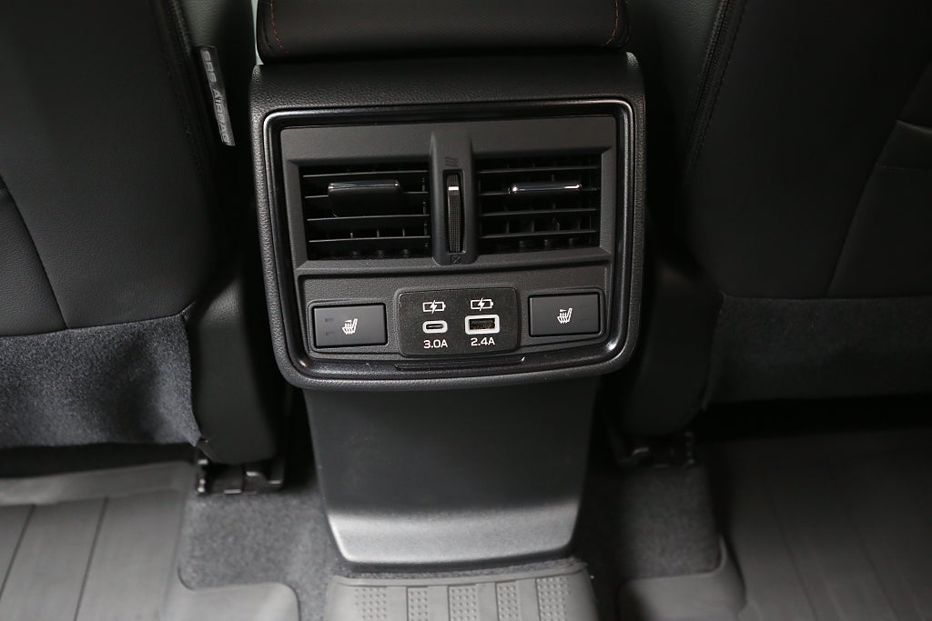 Subaru Forester e-Boxer Limited | Moms 2025