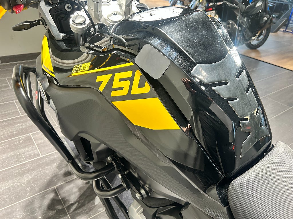 BMW F750GS 3,45%/40th Anniversary/Chassisänkt/Vario-väskor/Bågar