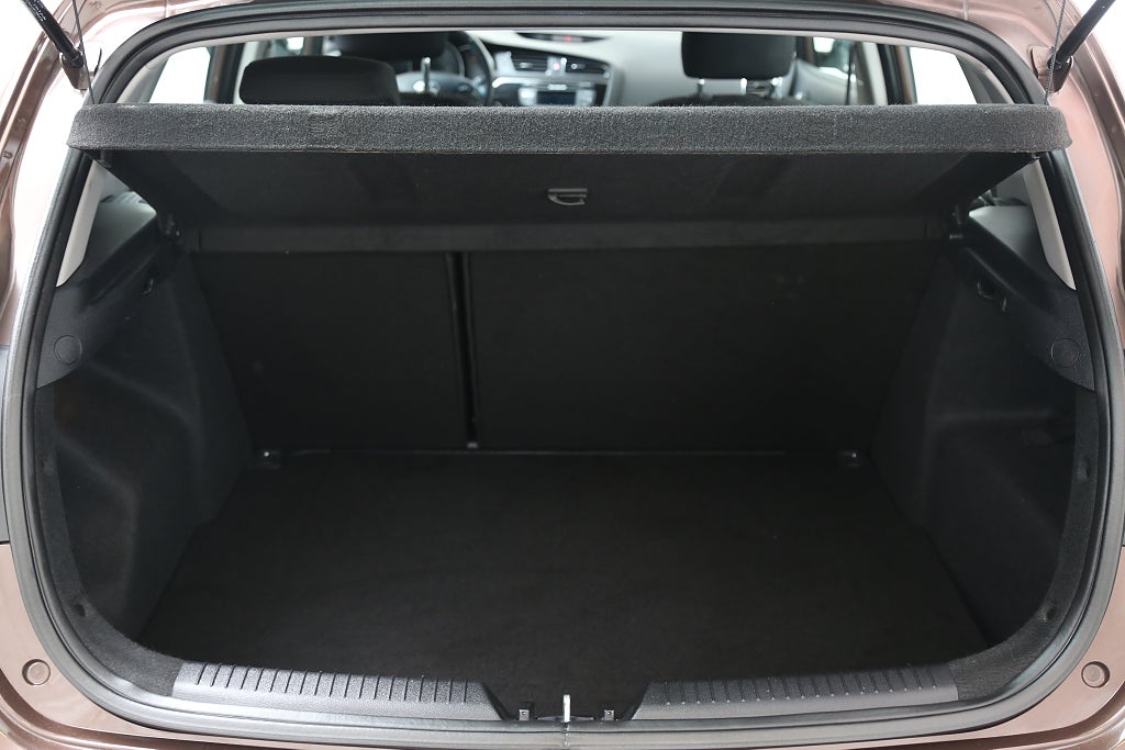 Kia Ceed 1,6 GDI 135hk EX Komfort 5D Motorvärmare 2013