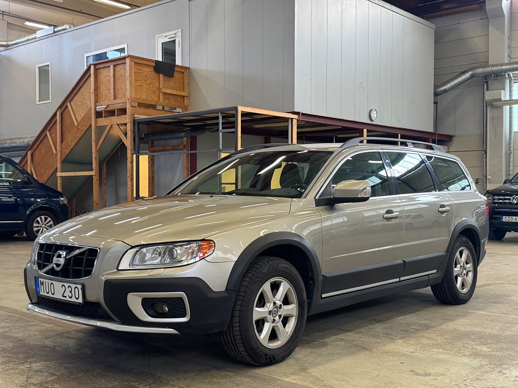 Volvo XC70 D4 AWD MOMENTUM VÄRMARE EN BRUKARE FULLSERVAD PDC