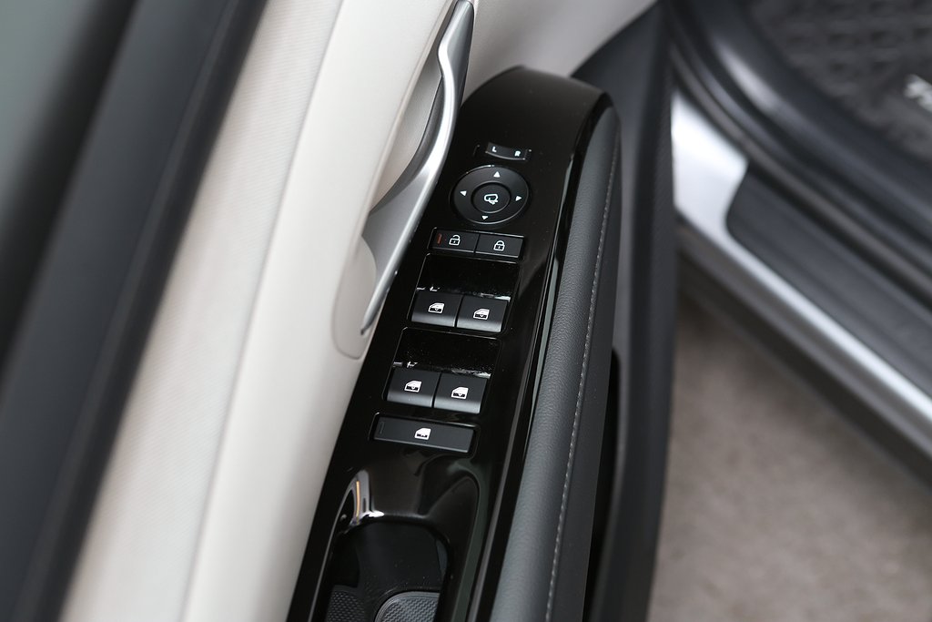 Hyundai Tucson FullHybrid 4WD Essential | Moms 2025