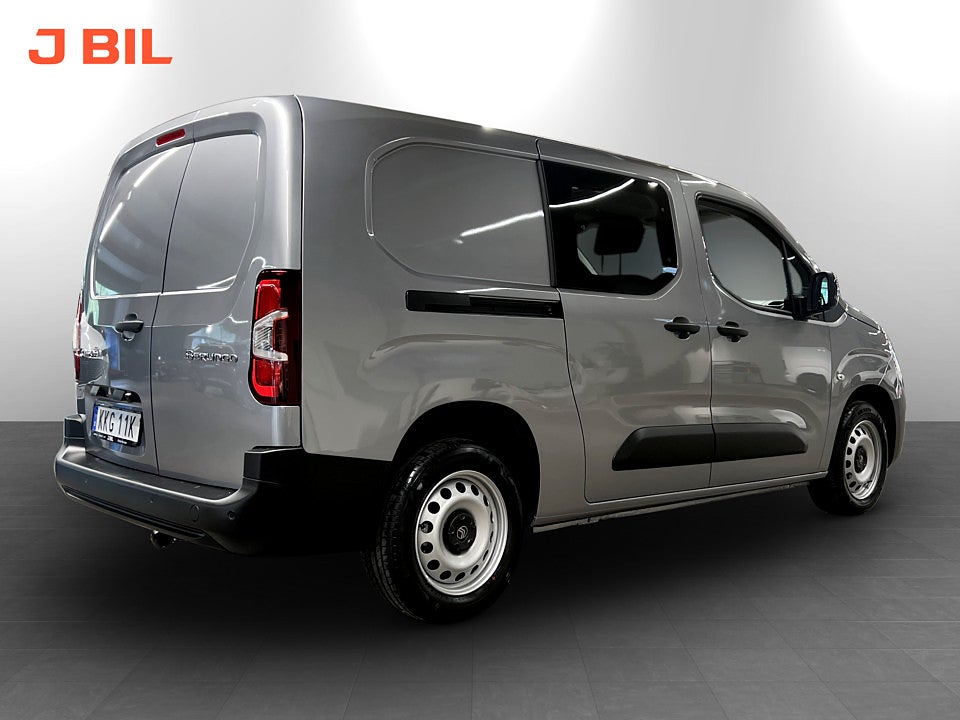 Bild på Citroën Berlingo Crew Cab 130hk Aut - EDITION! SERVICE & V-HJUL INGÅR!