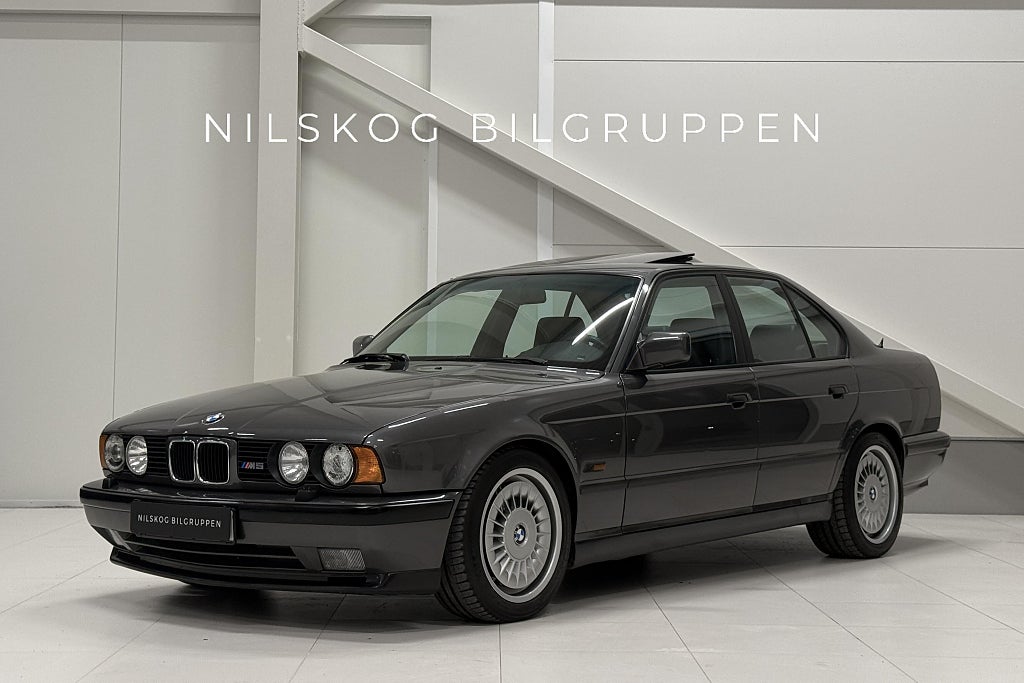 BMW M5 E34 Manuell | Taklucka | Fint skick! | Svart läder