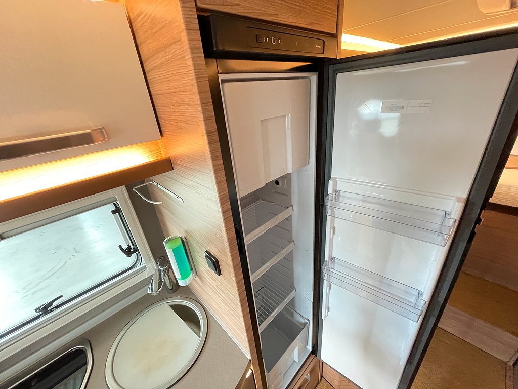 Weinsberg CaraCompact Suite / Taksäng /MB / Litium /B-kort / - Weinsberg
