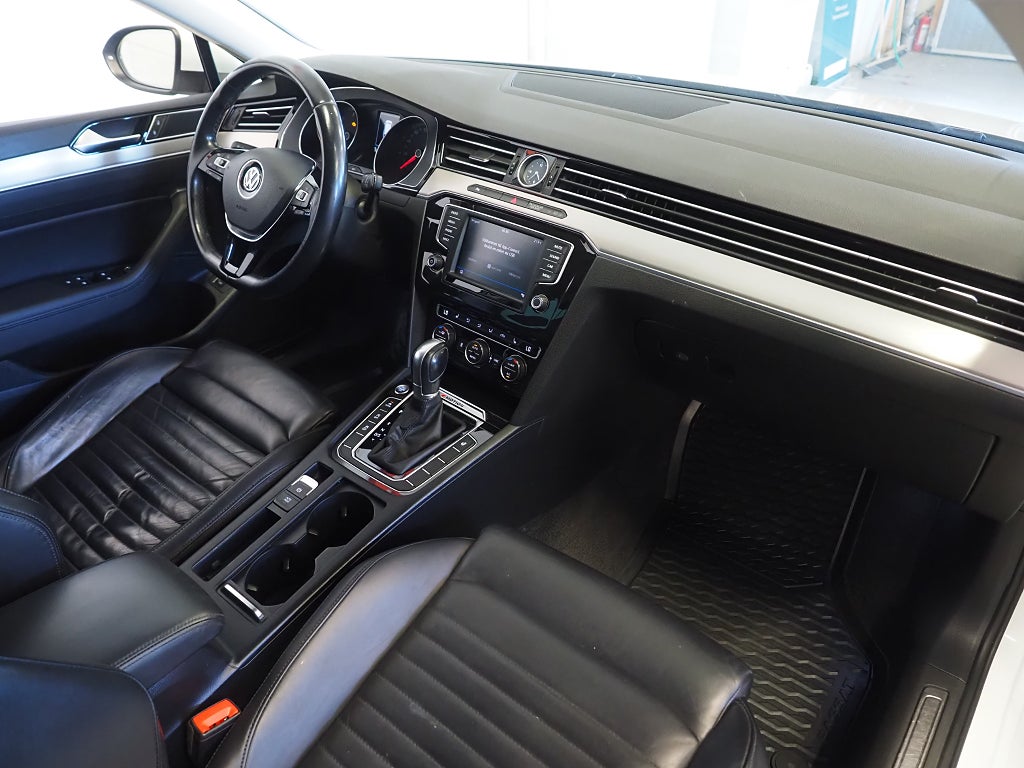 Volkswagen Passat Sportscombi 2.0 TDI DPF 4Motion GT | Drag | B- Kamera | 2017