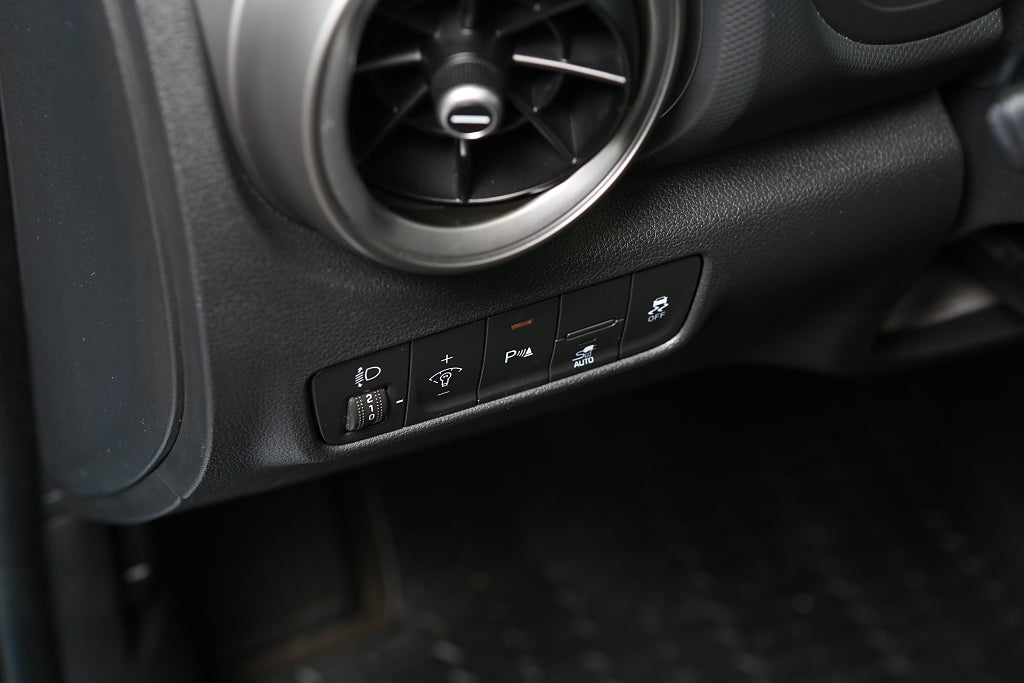 Hyundai Kona EV 39.2 kWh Essential Kamera Navi KRELL Leasbar 2022