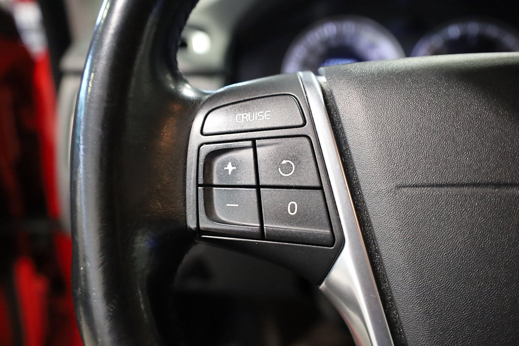 Volvo V70 D4 Geartronic Momentum Drag värmare Läder Blåtand 2013