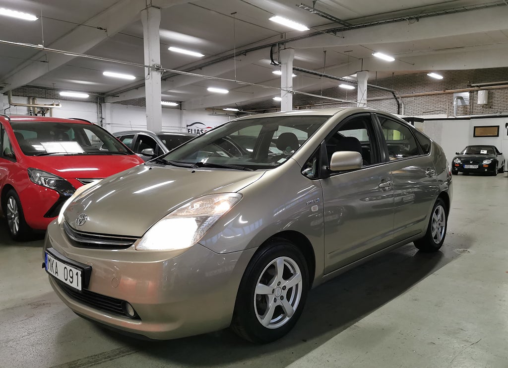 Toyota Prius 1.5 VVT-i + 3CM CVT Euro 4