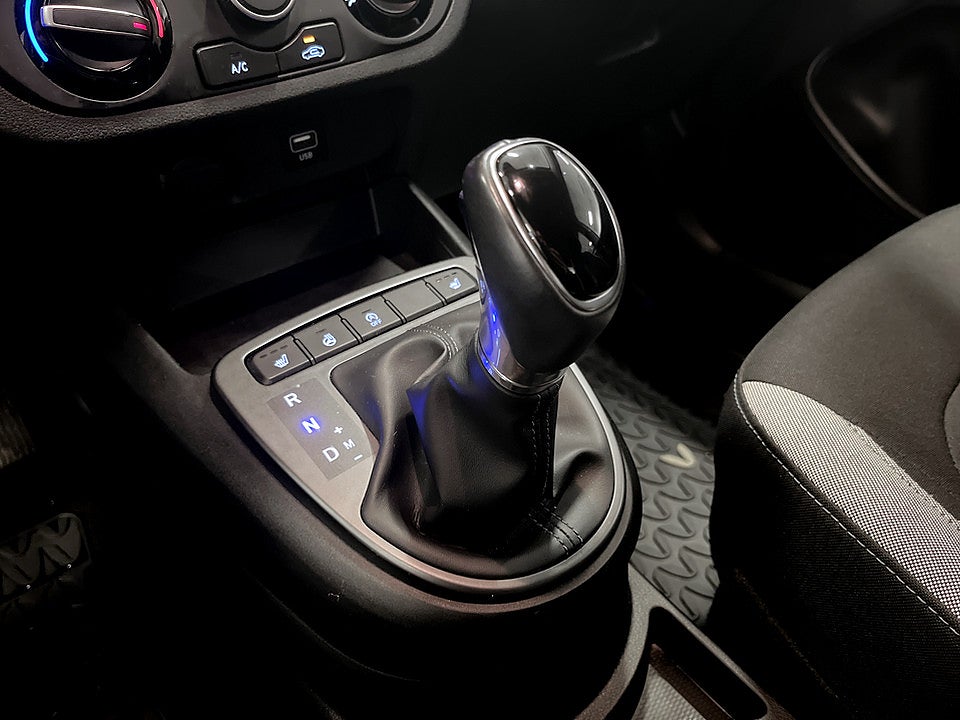 Bild på Hyundai i10 Essential 1.0 blue AMT 67hk CARPLAY RATTVÄRME