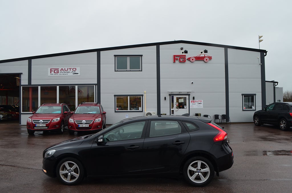 Volvo V40 D2 114 hk D-Värmare Drag