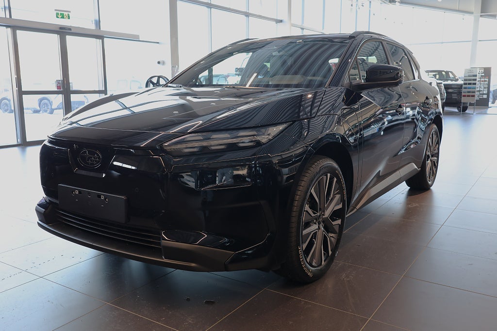 Subaru Solterra NYA Touring 343 hk AWD 73.1 kWh Räckvidd 474 km