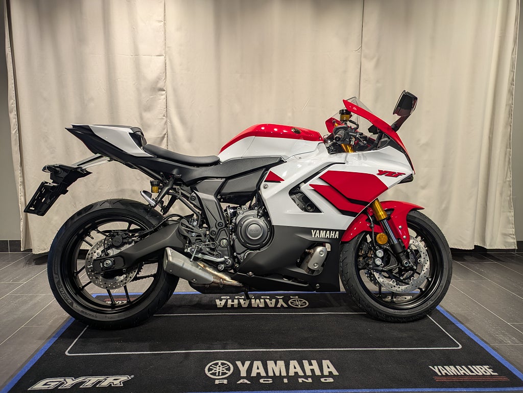 Yamaha Yamaha YZF-R7 70th Anniversary / Räntekampanj 3,45% / Omg lev!