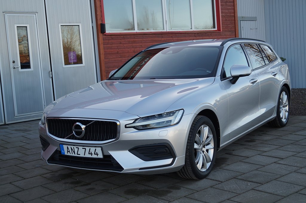 Volvo V60 D3 Automat Momentum Advanced VOC Drag