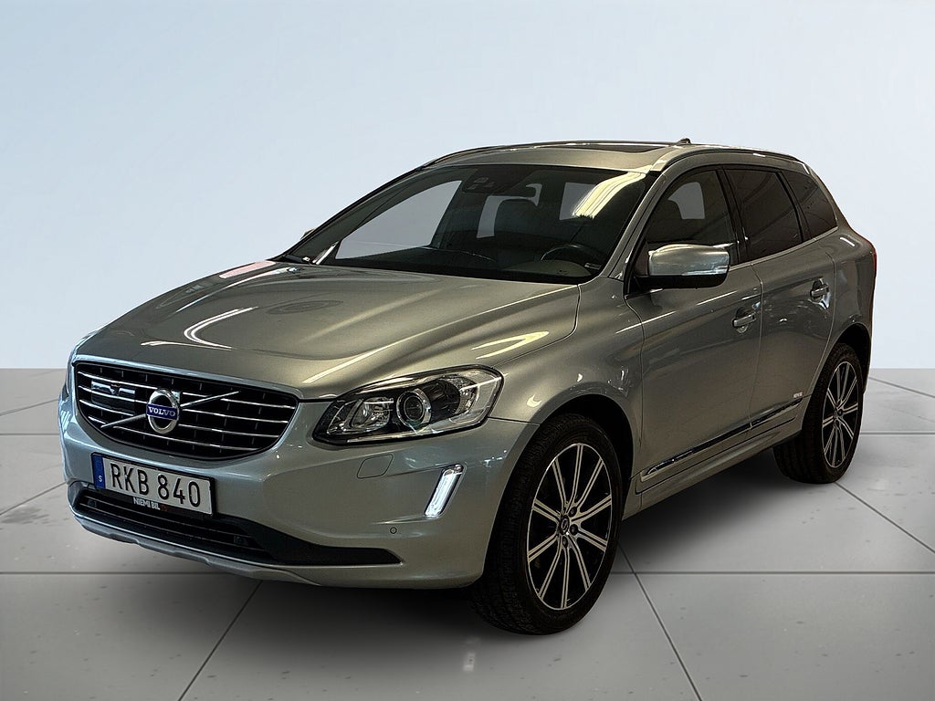 Volvo XC60 D4 AWD Classic Summum B-kamera Navi Pano Rattvärme S&V