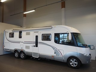 Husbil-integrerad Rapido 10000 2 av 4