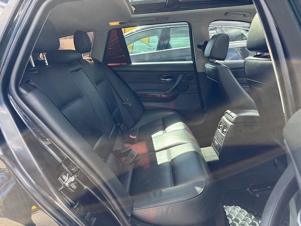 BMW 320D Touring Panorama Ny bes