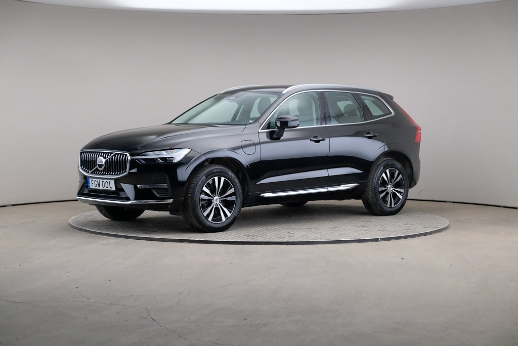 Volvo XC60 Recharge T6 350hk AWD Momentum drag