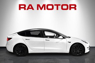 Sedan Tesla Model 3 6 av 27